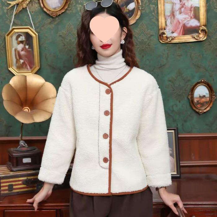 

2026 Autumn/Winter Women s Lambswool Plush Coat - Fluffy, Warm, Versatile, Loose Fit, Leather & Fur Integration 3XL