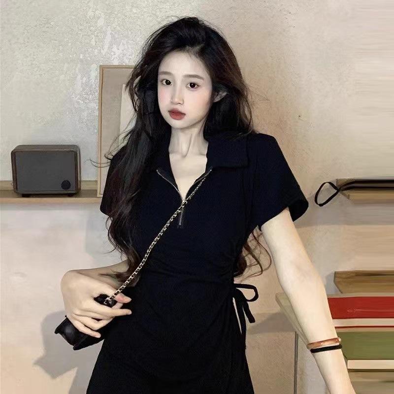 

Жіноча літня сукня з коміром поло, куліскою на талії, приталеною А-силуетною спідницею, маленького розміру, з коротким рукавом M Premium чорний