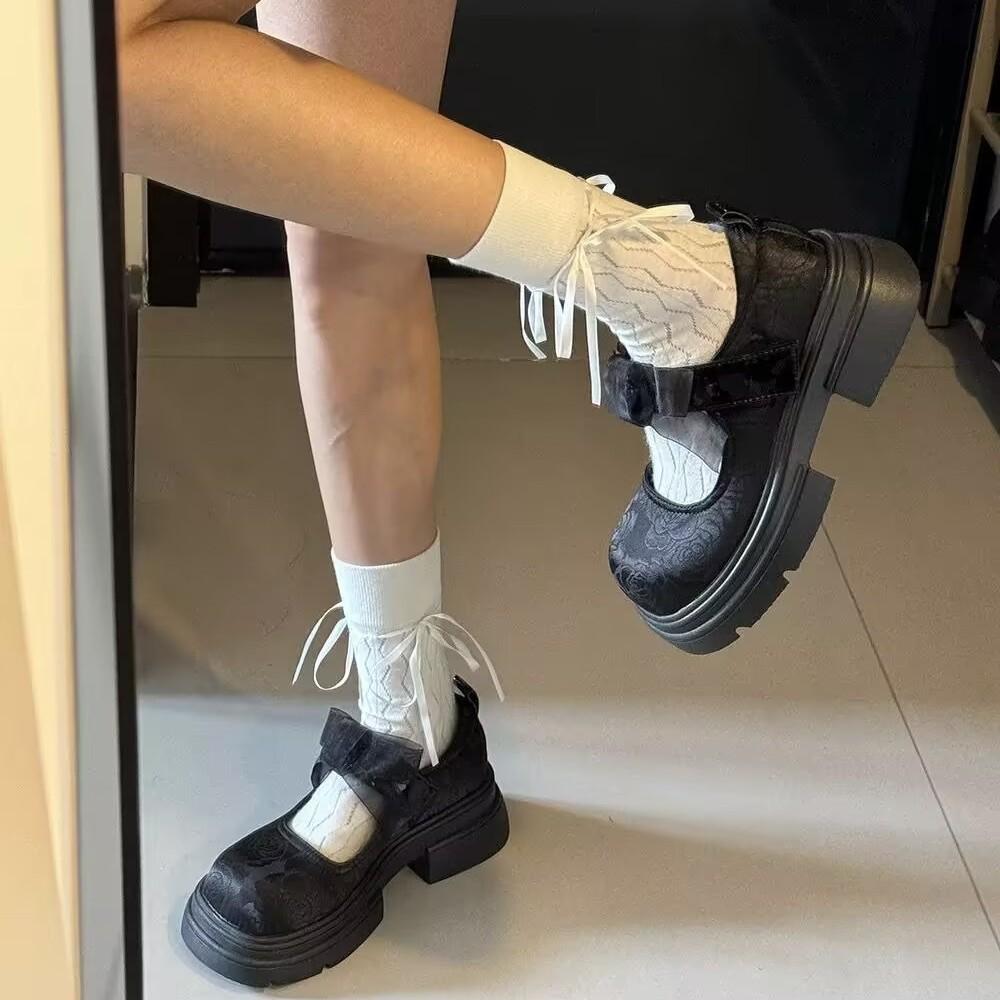 Mary Jane kleine Lederschuhe Damen 2025 Sommer neue Plateau Schnürung Schleife Nationalstil mit Rock Big Head Einzelne Schuhe
