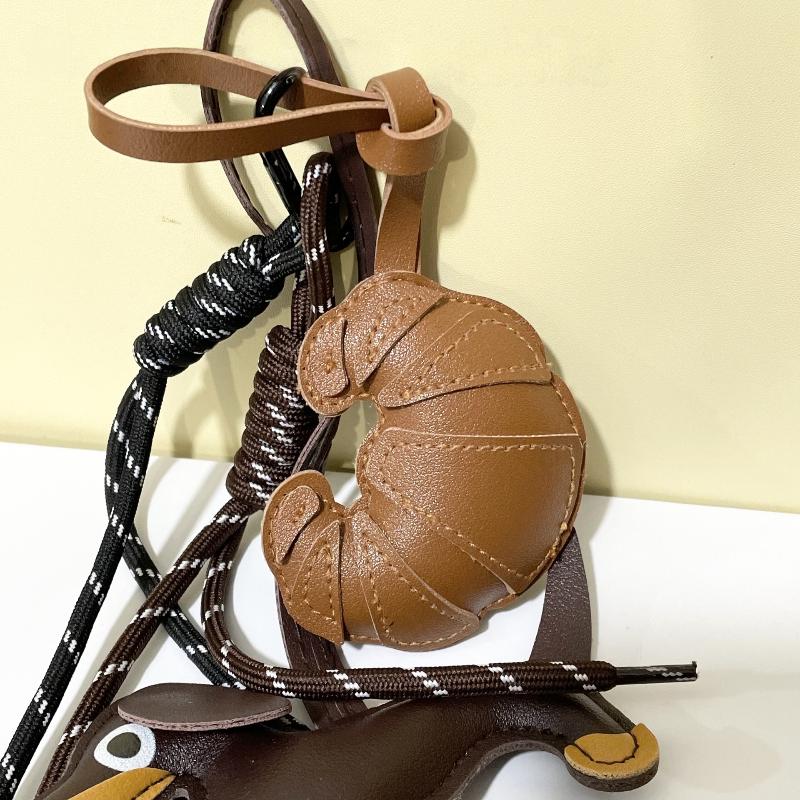 1Pcs Luggage Accessories Creative Croissant Keychain Leather Bread Shape Handbag Messenger Bag Underarm Bag Pendant