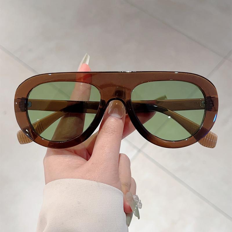 Pilot Sunglasses Men Vintage Candy Color Rim Outdoor Casual Shades Women Retro Stylish Design Anti-UV Decor Sun Glasses