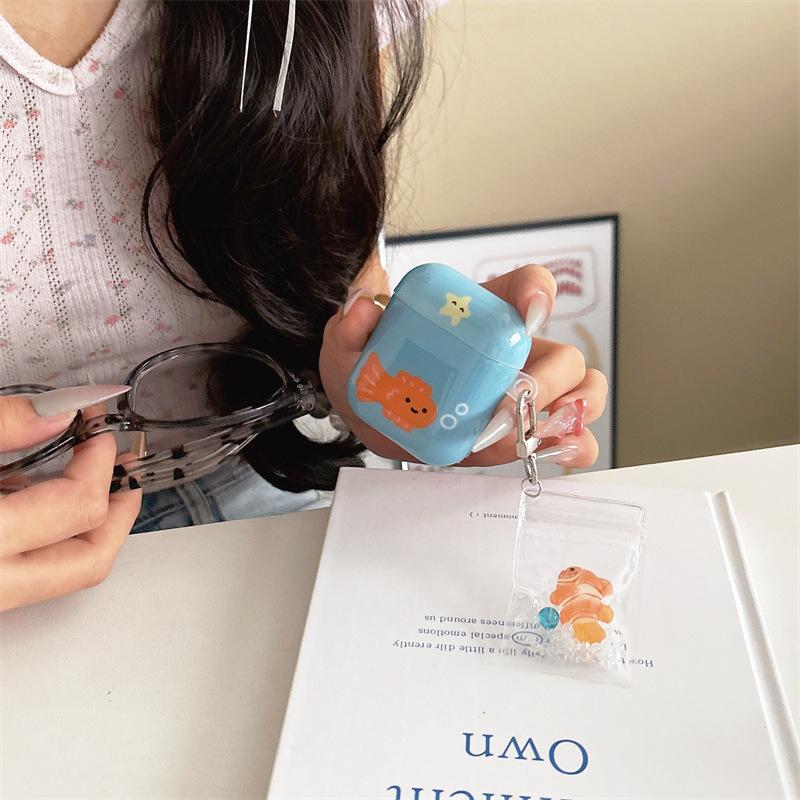 A fish applies to AirPods1 Apple Bluetooth wireless headphone case protective case 1/1/1 generation pro1 cute girl