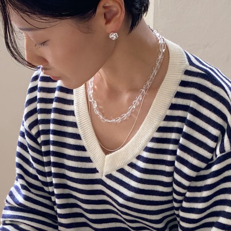 Etrive Quartz Necklace