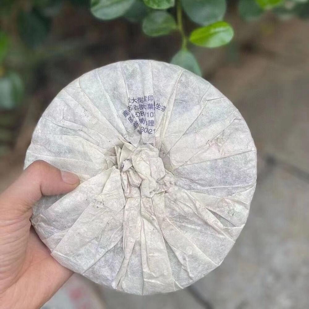 357g Yunnan Surowa Herbata Puerh Ciasto 2006 Yiwu Duże Drzewo Pu-erh Surowa Herbata Dojrzewająca Herbata Pu'er