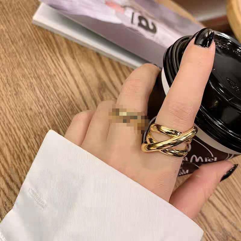 

Heavy-duty Gold Geometric Line Ring Women s Retro Personality Exaggerated Simple Design Student Party & Daily Open Ring