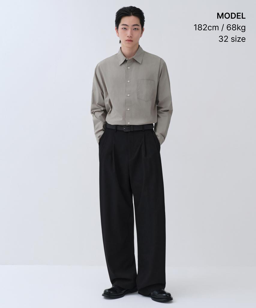 MUSINSA STANDARD Extra Wide Two-Tuck Hidden Elastic Waist Slacks [Black]