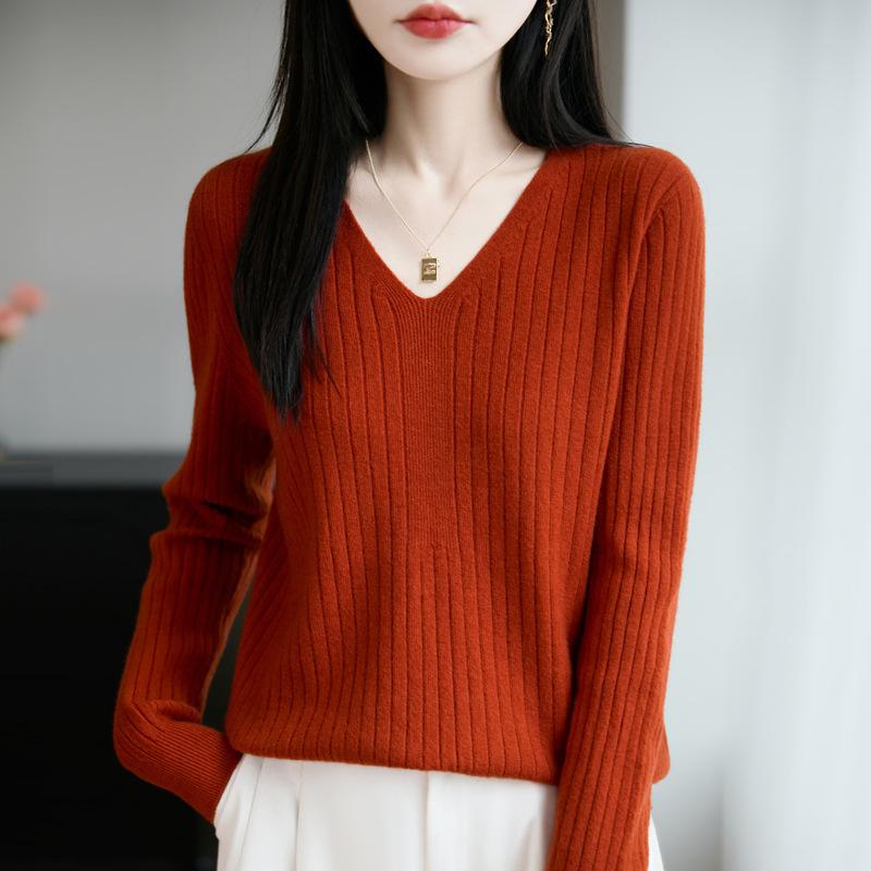V-neck Knitted Sweater for Women's Autumn and Winter New Style Long-sleeved Fitted Base Layer Top Sweater Coat