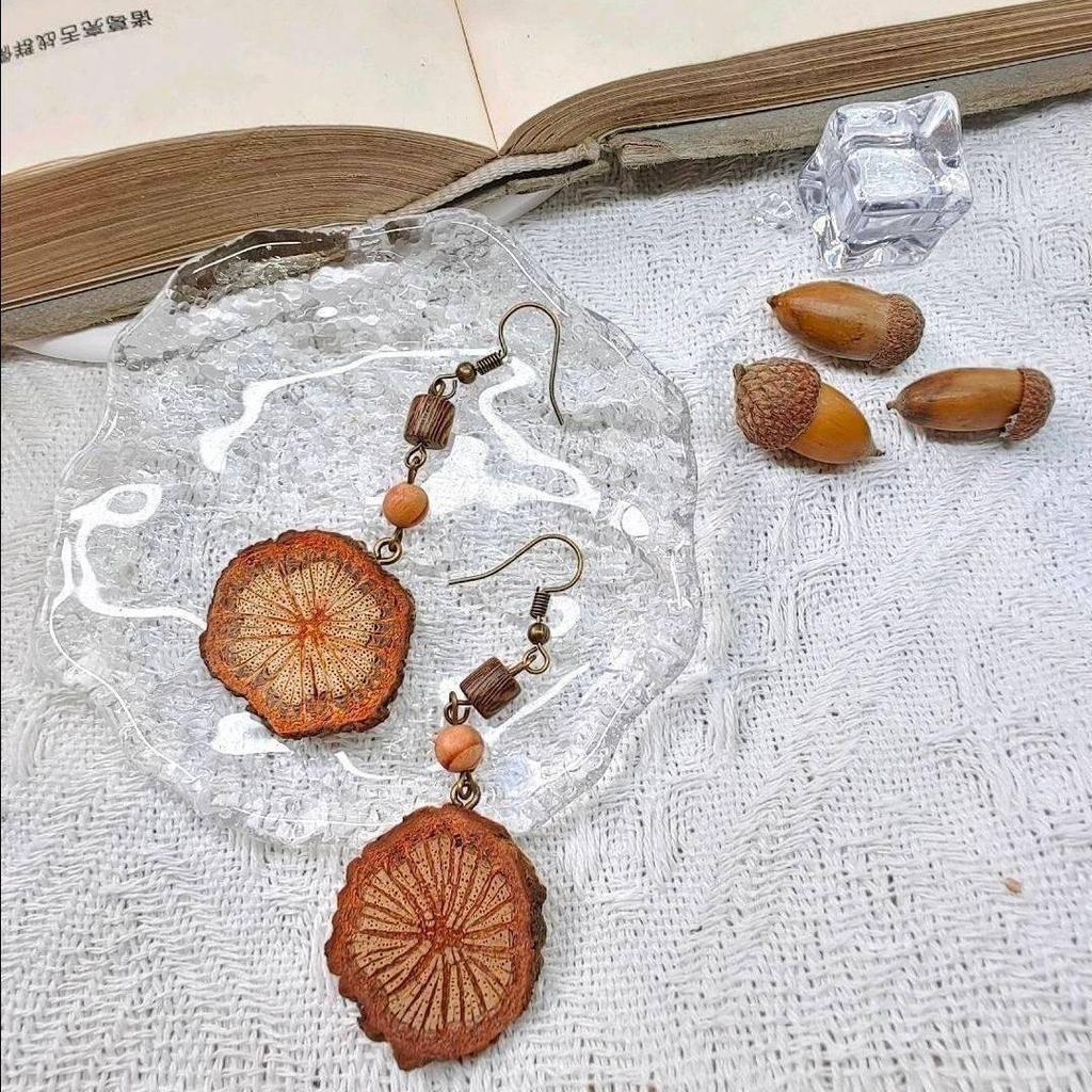 Zapfen Eichel Handgefertigt Echte Pflanze Ohrstecker, Umwandelbar in Ohrclips