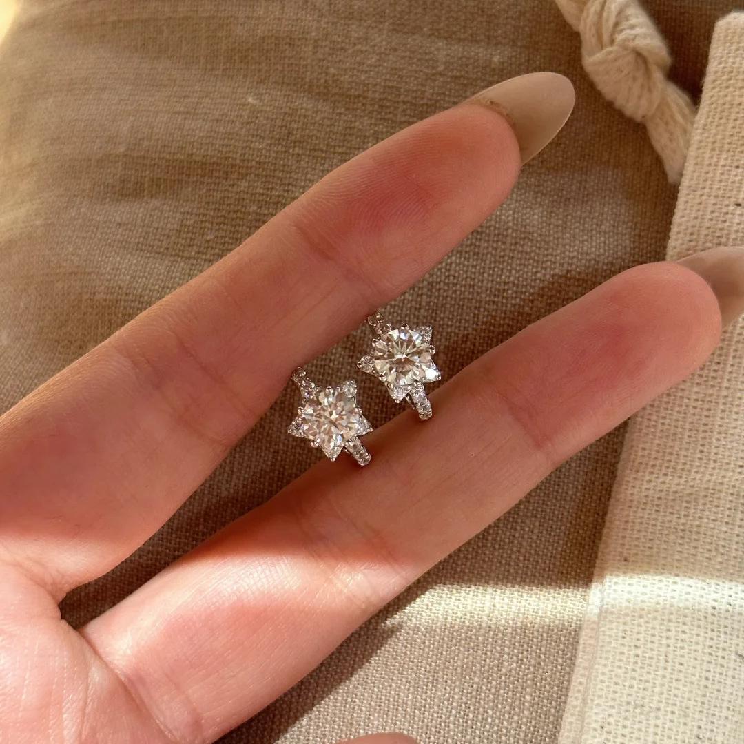 2026 Star Zircon Earrings, Circles, Niche Design, High-end Sense, Simple Niche Earbone Rings, Earrings, Earrings, Earrings.