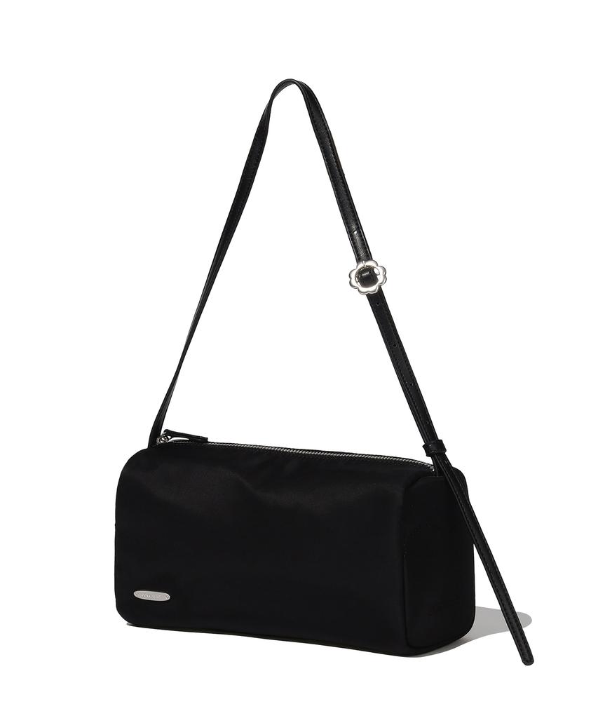 Covernat Woman Clover Heart Square Shoulder Bag Black