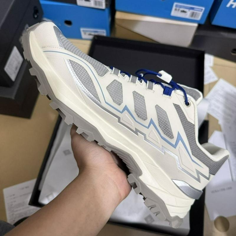 2026 New Men Women Trail Running Shoes Anti Slip Outdoor Sport Shoe Couples Brand Designer Training Shoes Unisex Rubber Sneakers
