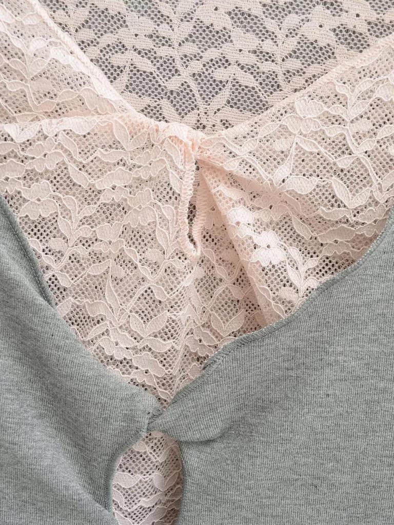 Lace Patchwork V-Neck Two-Piece Long-Sleeve Slim-Fit T-Shirt for Women - Spring/Autumn
