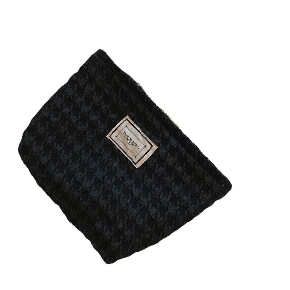 

Вельветовая косметичка с вышивкой, клатч, большие сумки-органайзеры для макияжа, корейская косметичка, женская милая косметичка для туалетных принадлежностей, косметичка 26-18-3cm чёрный