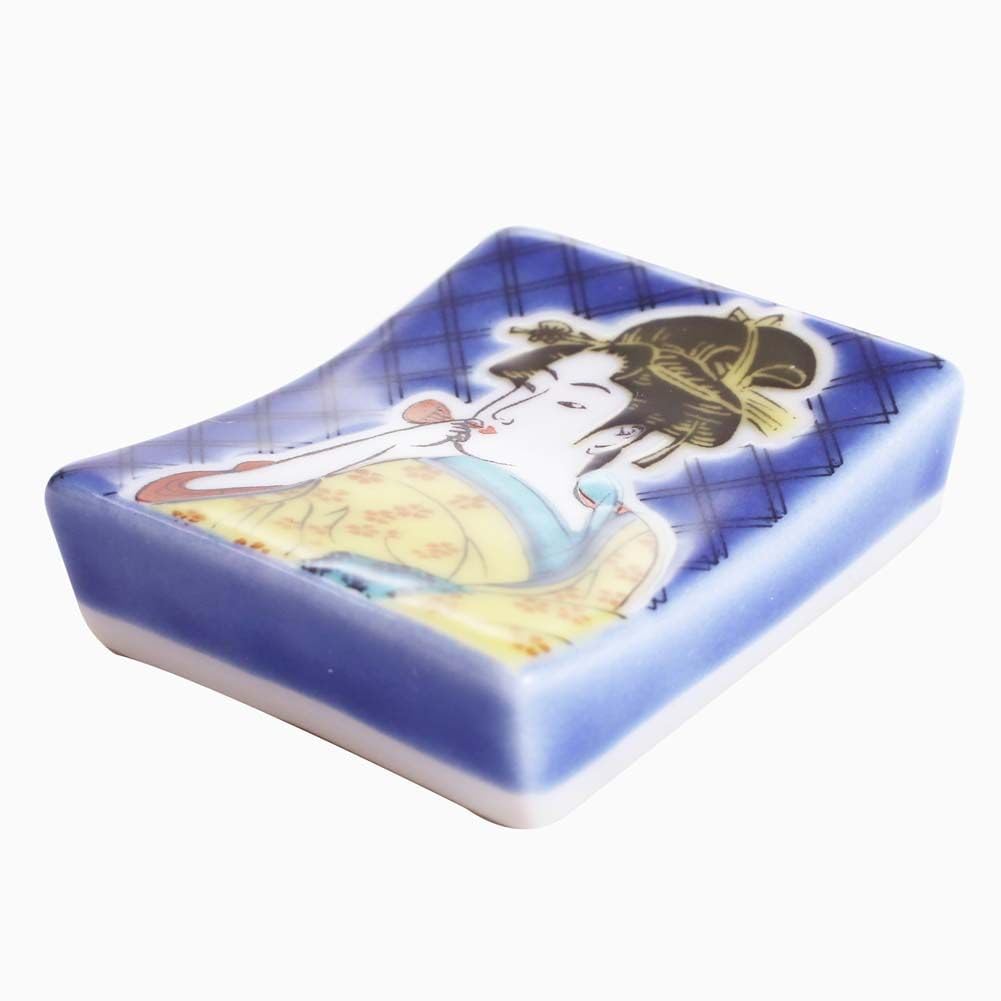 Made in Kutani a traditional Hokuriku features overglaze magnetic and Perfect for kitchen everyday and chopstick Stylish and this piece makes a great