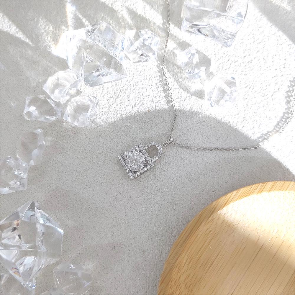 Elegant 1 Carat Moissanite Lock Pendant Necklace in S925 Sterling Silver for Women