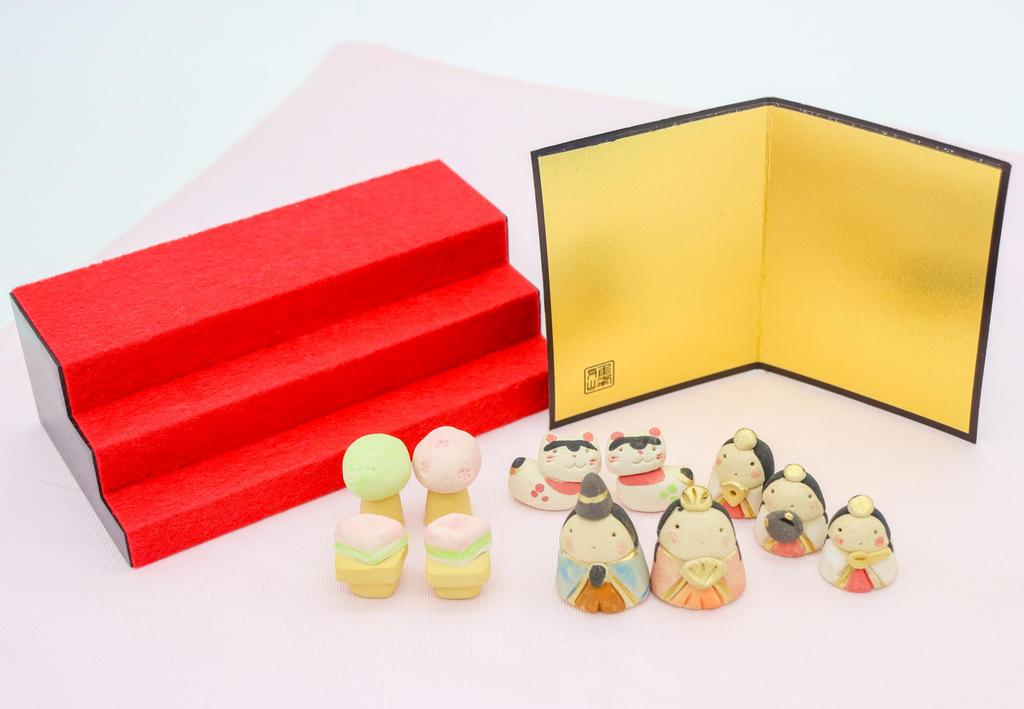 Craftsman House Hina Display for Day Dolls, Bean-Shaped Girls'