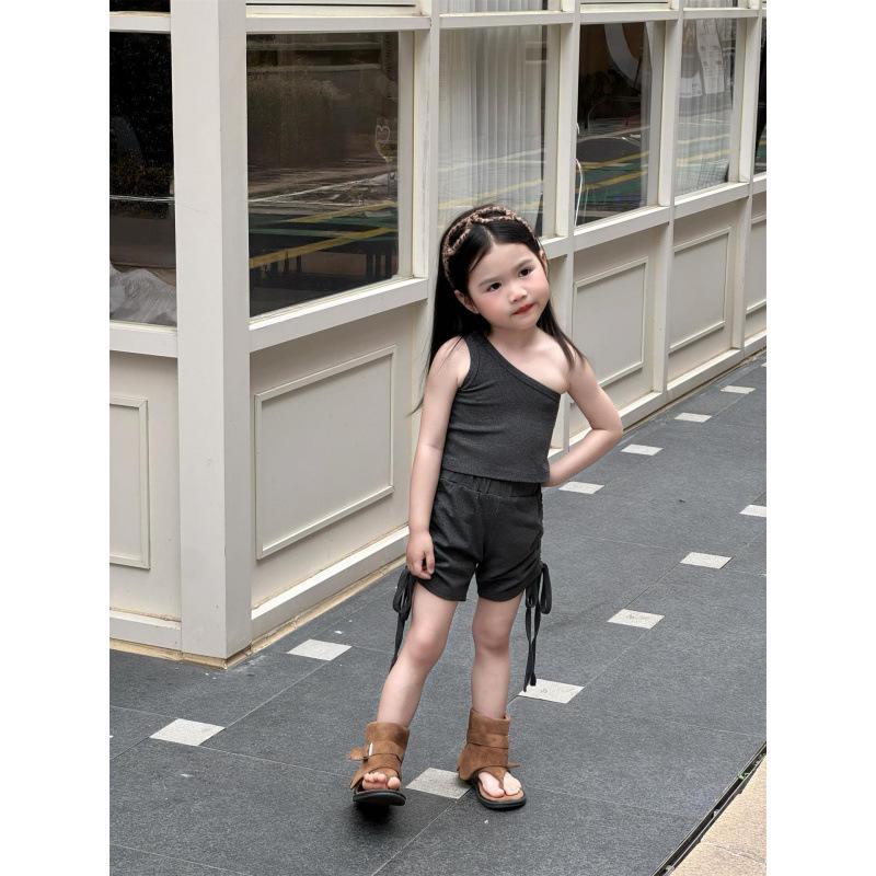 Girls 2026 Summer Stylish Grey One-Shoulder Cropped Tank Top & Knit Hot Pants Set 90cm