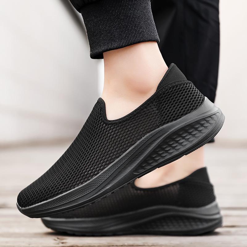 Summer large size 48 breathable mesh sports and leisure shoes men's soft-soled non-slip mesh shoes light lazy shoes