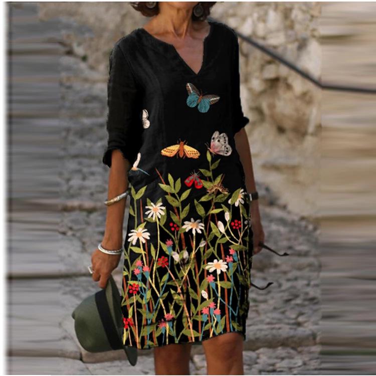 2025 Spring/Summer V-Neck Retro Print Dress for Middle-Aged Women