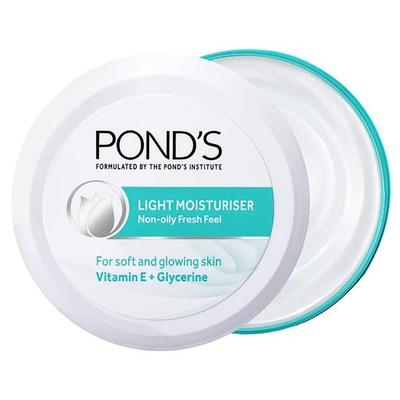 Crema idratante leggera, non grassa con vitamina E e glicerina, per una pelle morbida e luminosa, 250 ml