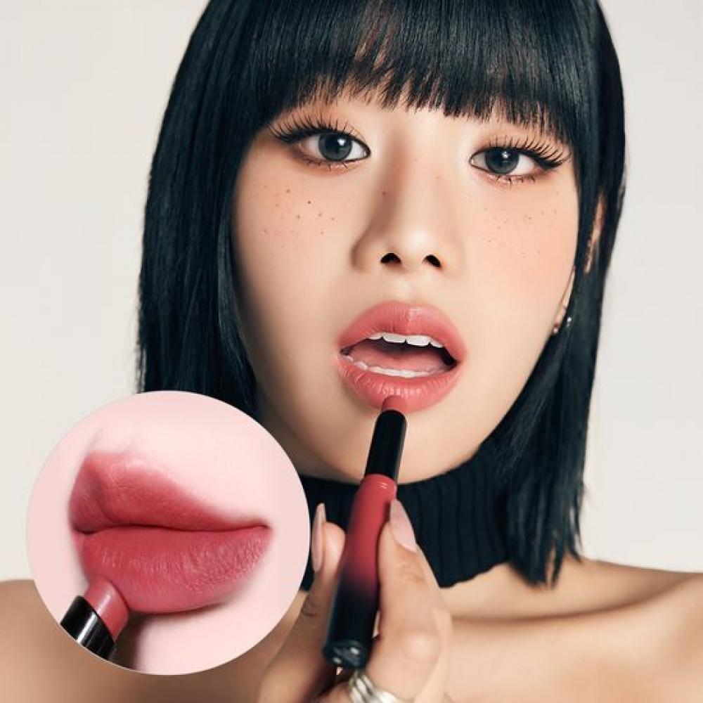 

Maybelline New York Ultimate Matte Lipstick 10 цветов 699 pale nude pink