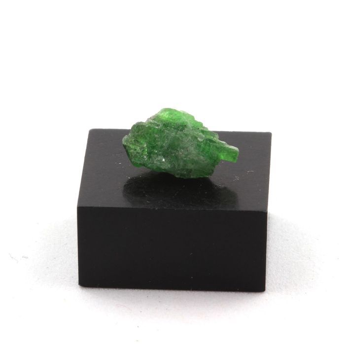Pierres et Minéraux. Grenat Tsavorite. 3 ct. Manyara Region, Tanzanie.