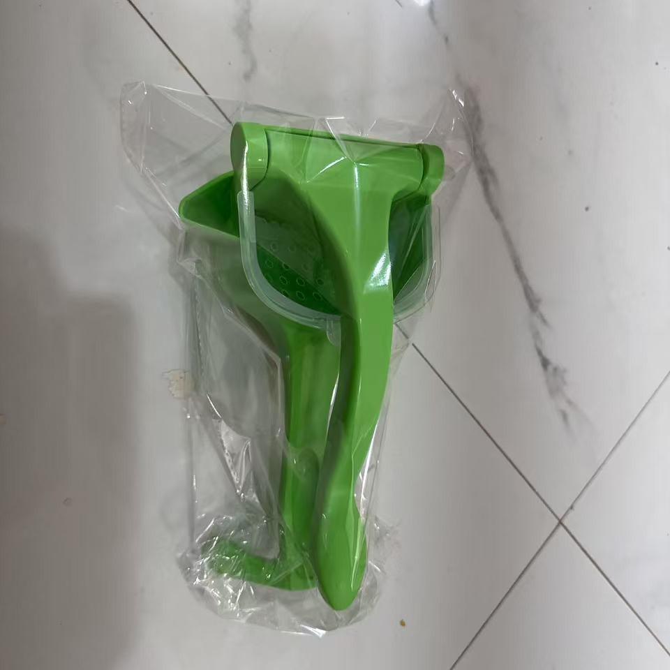 Hand-Pressed Manual Citrus Juicer for Lemons and Oranges - New Style Household Tool