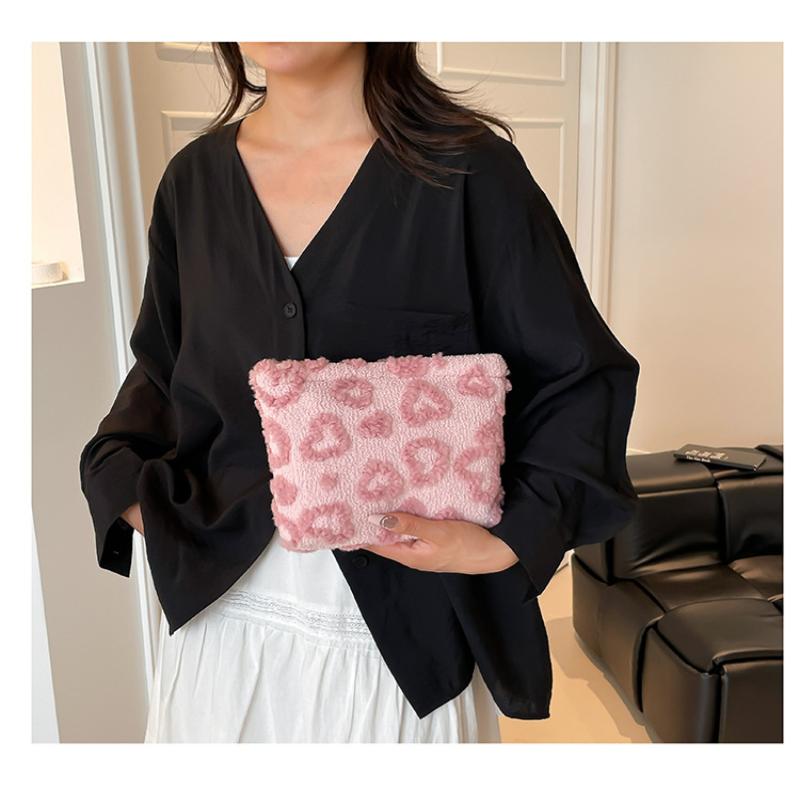 Plush Cute Love Makeup Bag Portable Skincare Product Lipstick Storage Bag Hand-Held Inner Bag Korean Brush Pencil Cases