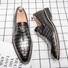 Mode High-End Marke Herren Bräutigam Hochzeitsschuhe Luxus Bankett Kleiderschuhe Herren Leder Freizeitschuhe Grau Flacher Boden Rutschfest