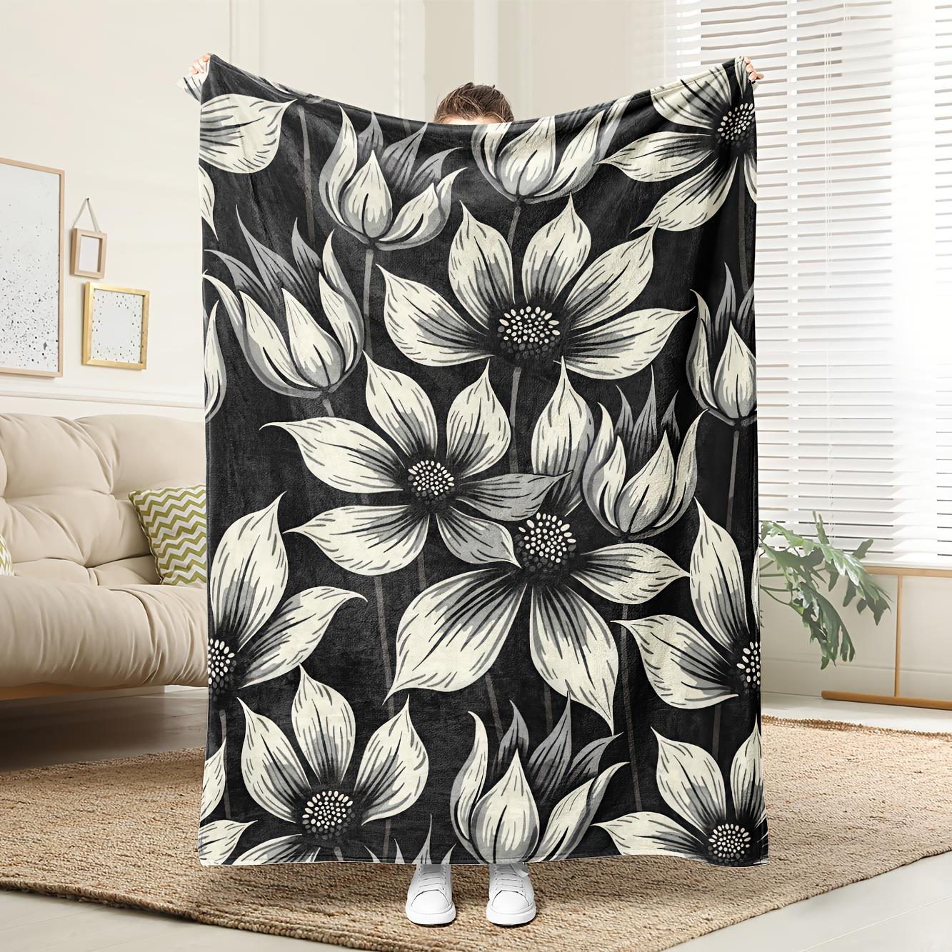 

1pc Black and white lily floral pattern blanket polyester fabric machine washable suitable for bedroom and living room 75x100cm