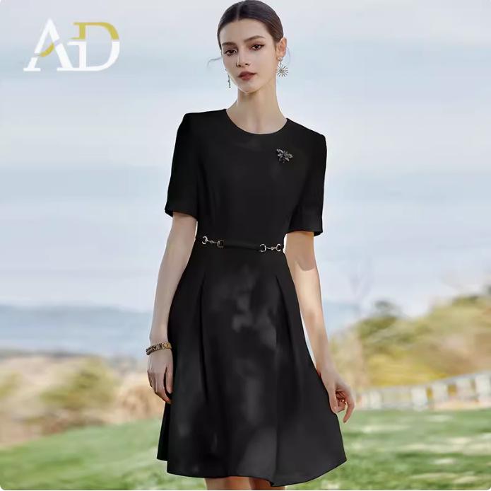 

AD Женское черное летнее рабочее платье с круглым вырезом - Приталенное, формальное, для офиса M