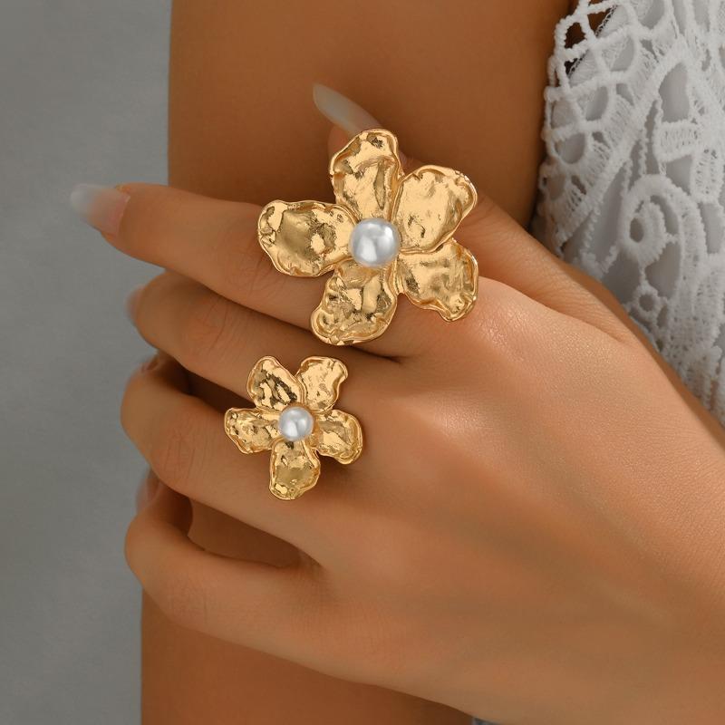 Petal ring niche design flower finger ring personality exaggerated irregular pleated female ring