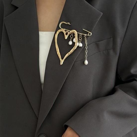Yousheng Women Brooch Pin Tassel Jeans Anklet Jewelry Elegant Faux Pearl Accessory Chain Tassel Pin for Jeans Jackets Coats Sweaters