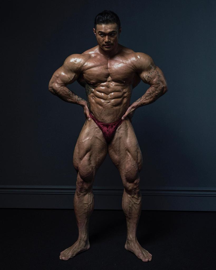 Bodybuilding Trunks Pose Suit Athlete Uniform Crushed Velvet Bloody Red Numeral [FIED] (JP, Size, 32, Red) [Used]