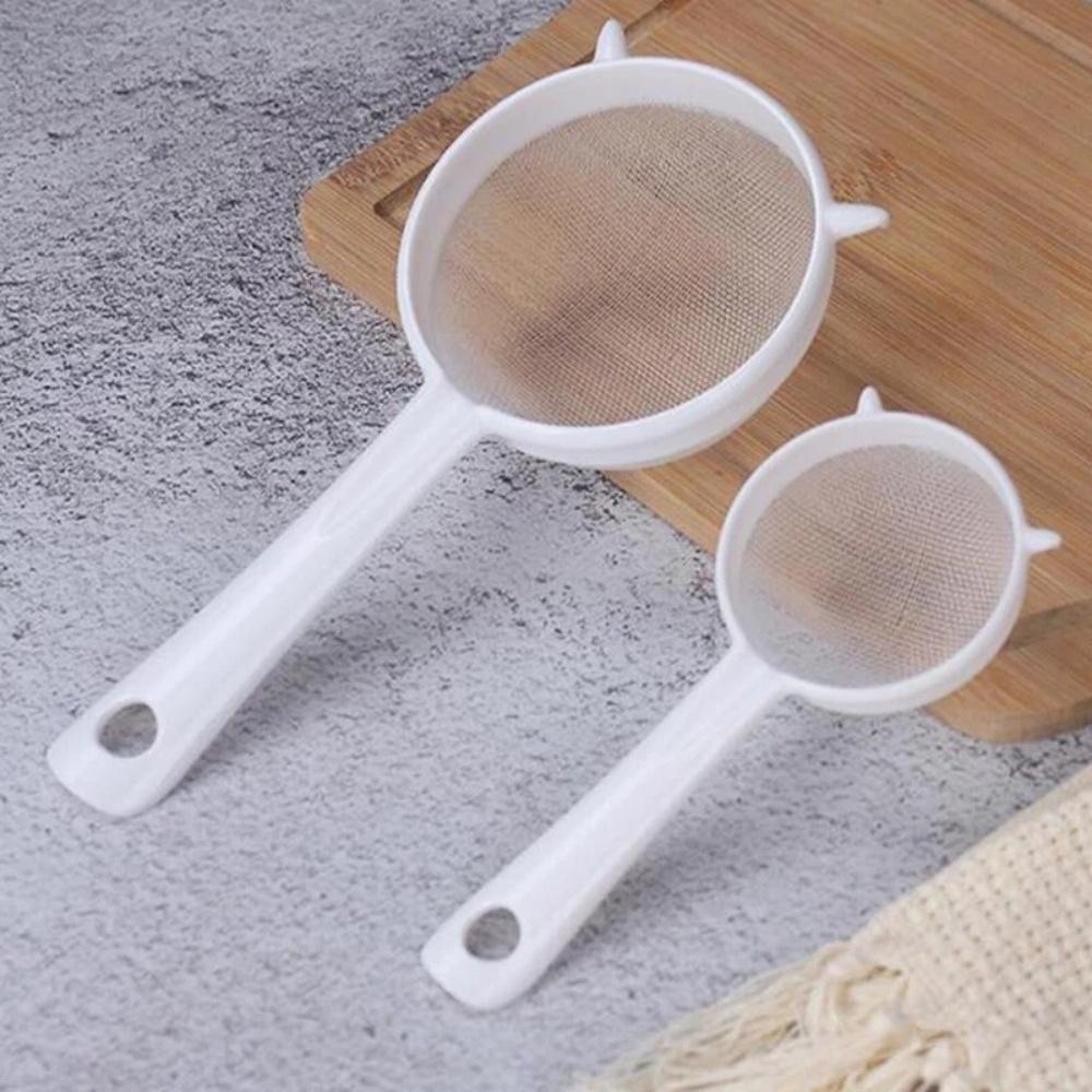 Kitchen Handheld Plastic Sieve Tea Strainer Flour Sifter Filter Reusable Handheld Filter Kitchen Accessories