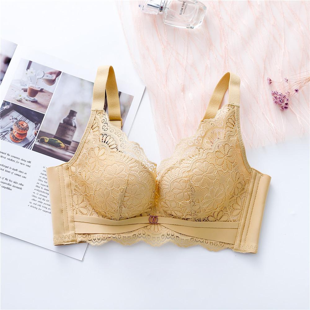 Koronkowy biustonosz bez fiszbin dla małych piersi, który podnosi i wspiera boczne piersi.