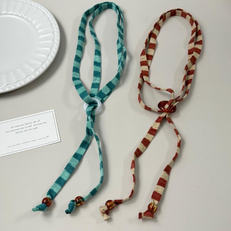 Retro Dopamine Stripe Clavicle Necklace: Unique, Trendy, Color Block Design for Women