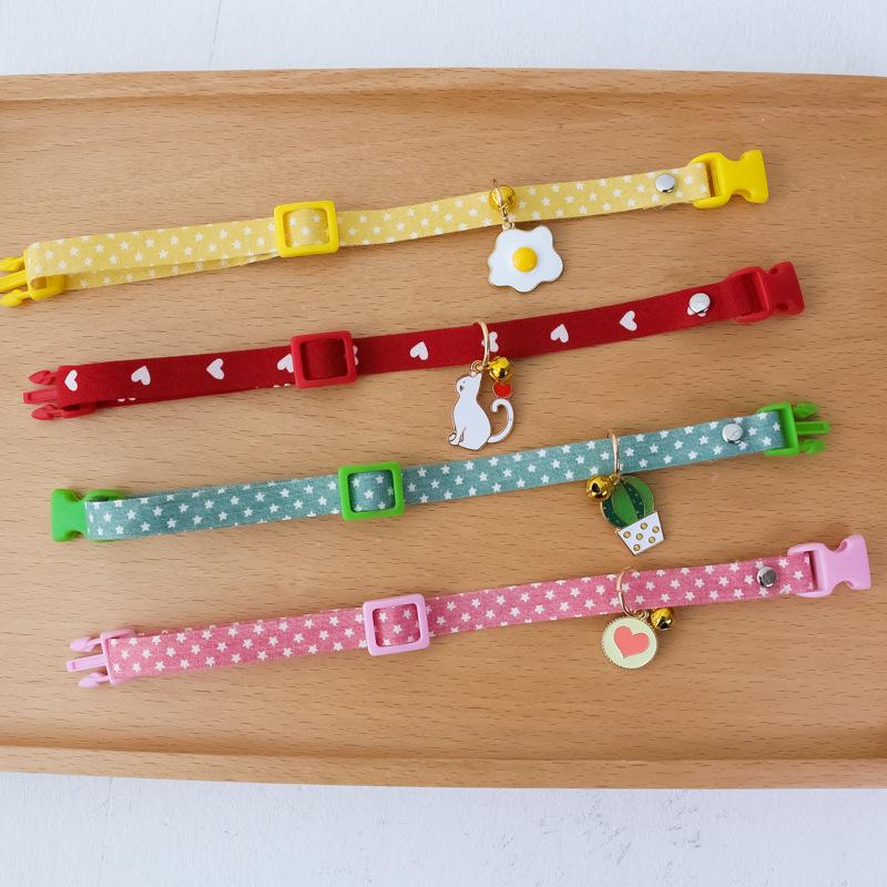 JUSTINLAU Süße Haustierhalsbänder Verstellbare Katzen/Hunde Glocke Sicherheitsverschluss Polyester Haustierhalsband mit Dekoration Zuhause Haustierzubehör