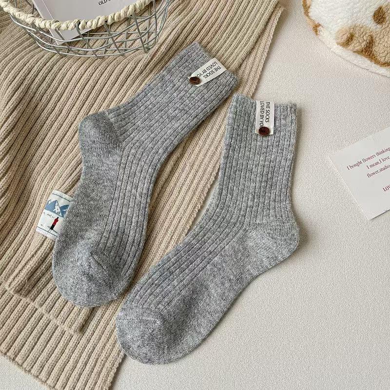Autumn and Winter Fabric Label Button Wool Socks, Women's Mid-calf Socks, Solid Color Thickened Warm and Versatile Pile Socks