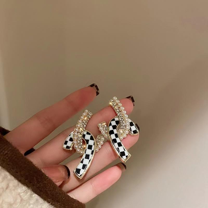 New Fashion Korean Oversized White Pearl Drop Earrings for Women Girls Bohemian Golden Round Zircon Wedding Earring Jewelry Gift