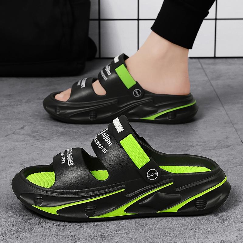 Sandales pour hommes Pantoufles d'extérieur Plage Diapositives confortables Sabots doux épais Chaussures décontractées pour hommes Chaussures d'eau Sandales de plage pour hommes femmes