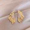 Niche Lightweight Metal-look Butterfly Fan-shaped Stud Earrings: Luxury Retro Design for Versatile Commuting
