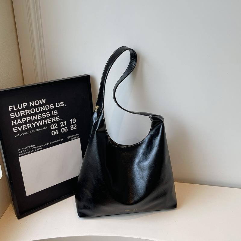 

Premium large-capacity bag women s new retro commuter tote bag casual versatile shoulder bag