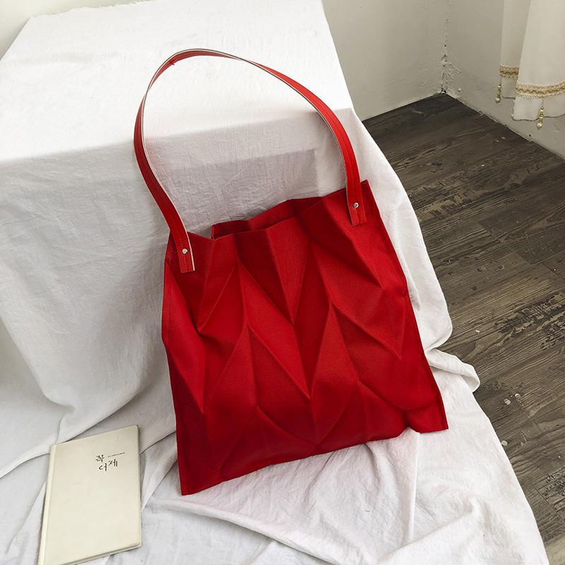 

Сумка-тоут с плиссировкой на плече в корейском стиле 2025 для женщин - Модная повседневная сумка для покупок и учебы красный