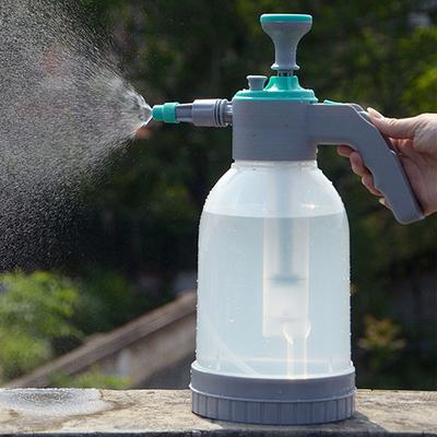 Gartenbewässerung Bewässerung Gießen und Sprühen Topf Luftdruck Kleine Gartenbau-Haushaltsgießkanne Sprinkler und Sprühgerät