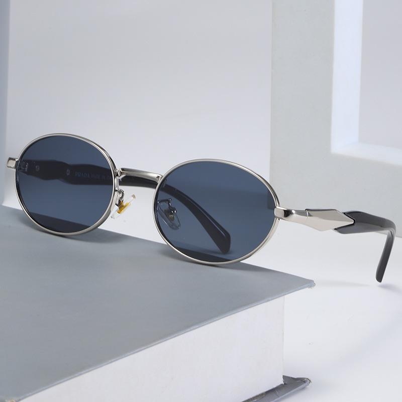 Ögonskydd Högkvalitativa Ovala Solglasögon Kvinnor Vintage High End Metallram Glasögon Män Lyx Avancerat Märke Solskydd