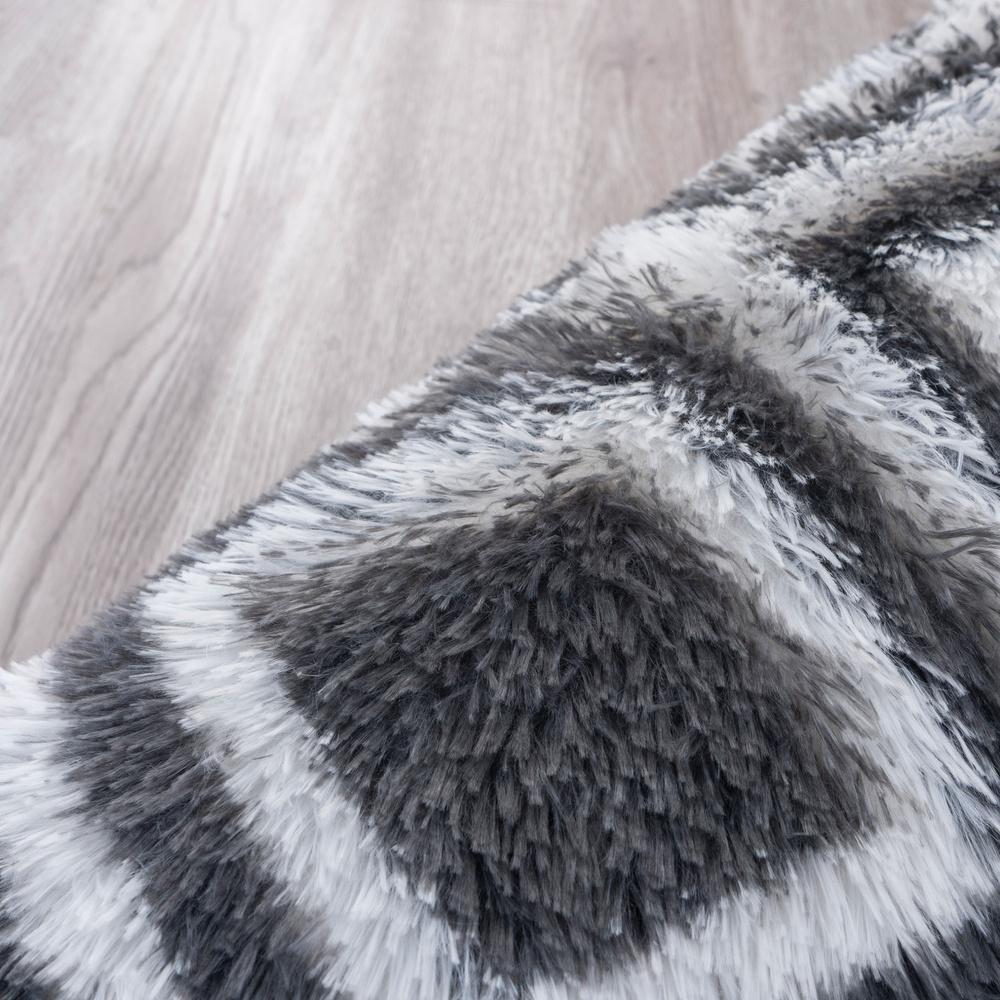 Dywan okrągły do salonu shaggy DECOR antypoślizgowy miękki puszysty 120x120 Black Cube