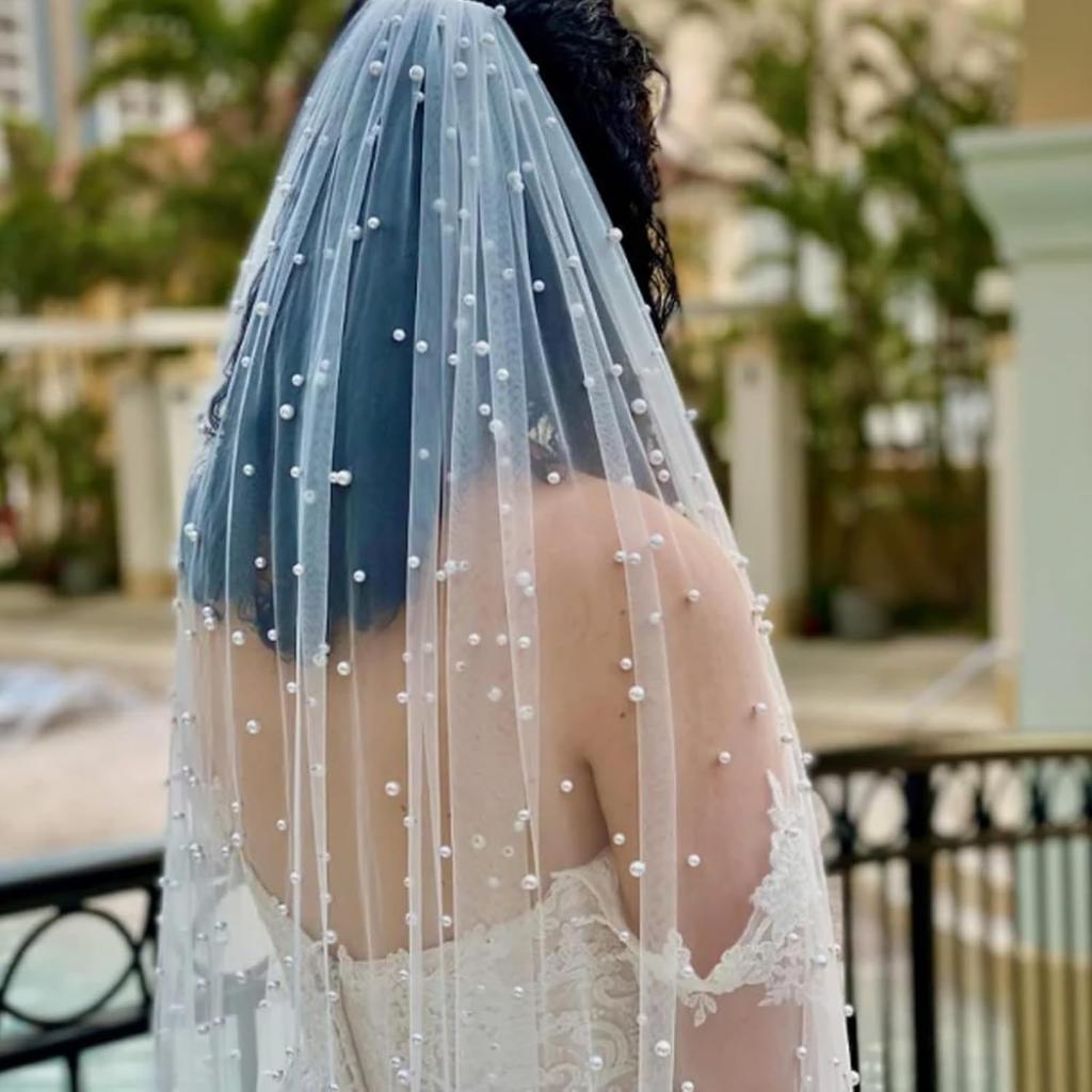 White Pearl Bride Veil Long Bridal Pearl Veils with Hair Comb Wedding Accessories for Women Girls White 1 Tier for Wedding Engagement Bachelorette