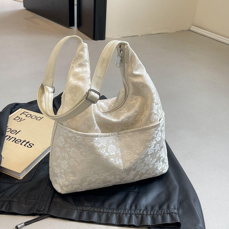 Stylish New Chinese Embroidered Tote Bag For Women With Large Capacity And Soft Design