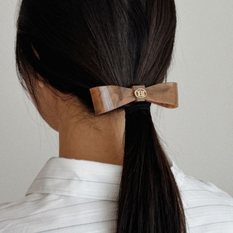 

oar Classic Marble RIbbon Hair Barrette [Brown] Brown